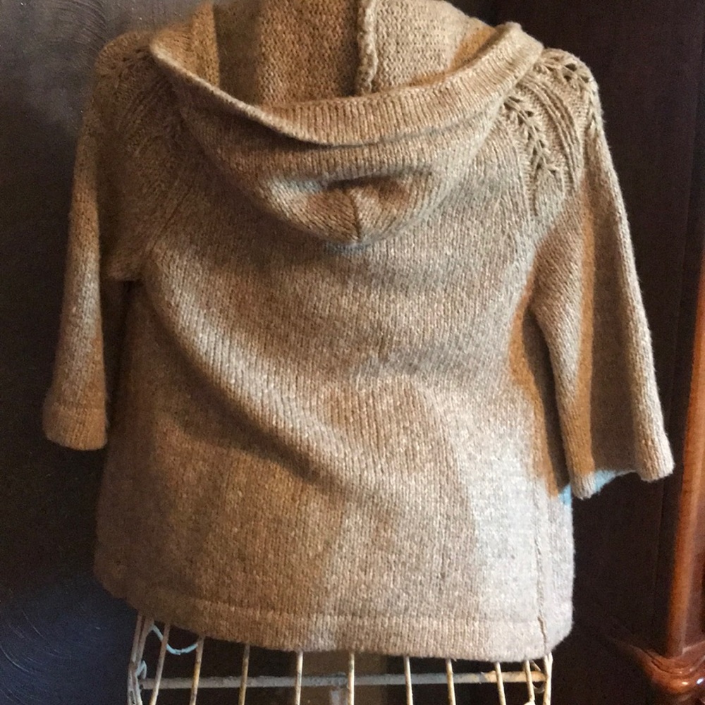 Sweater - Picture 2 of 6